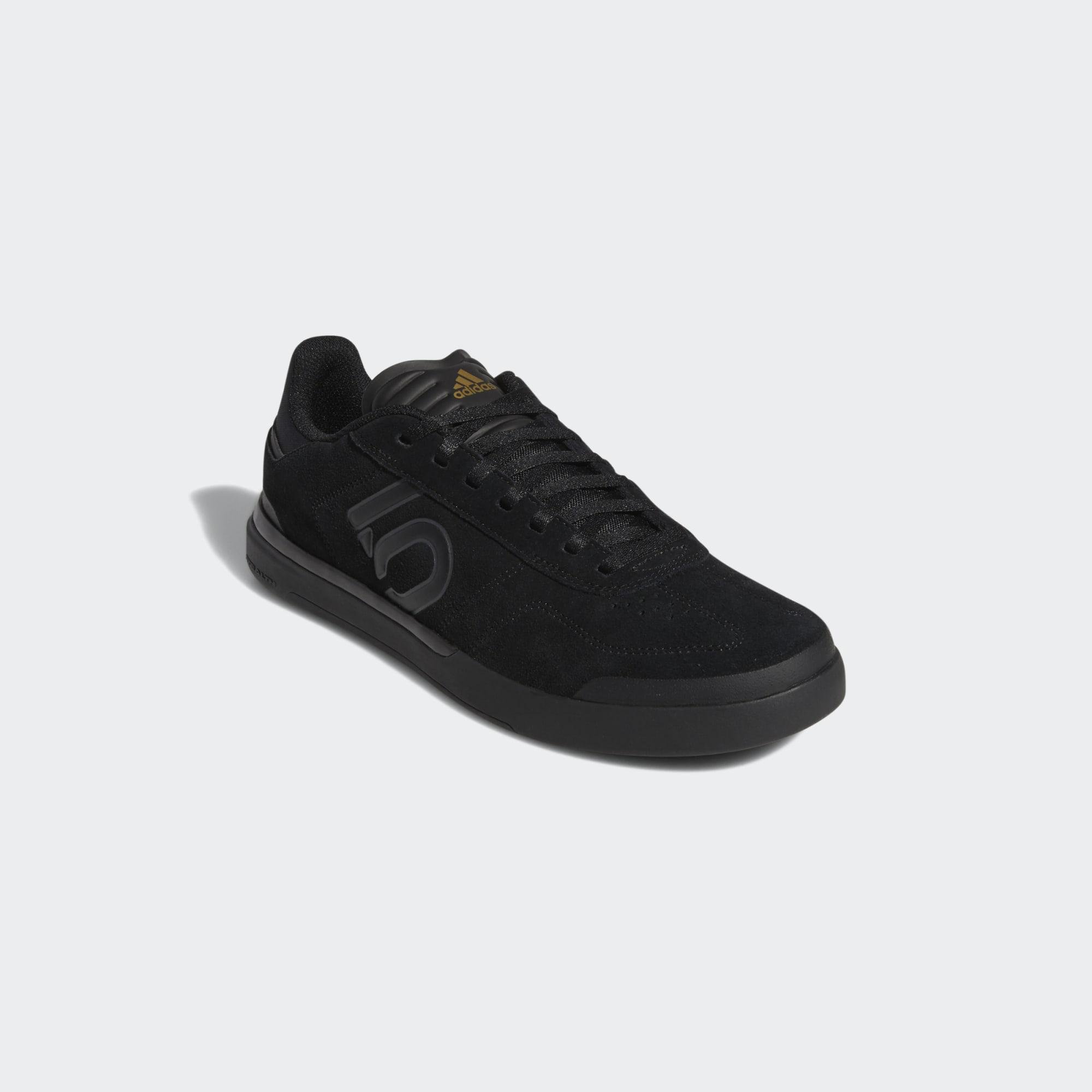 Кросівки чоловічі Adidas Sleuth DLX р. 42,5 (BC0658)