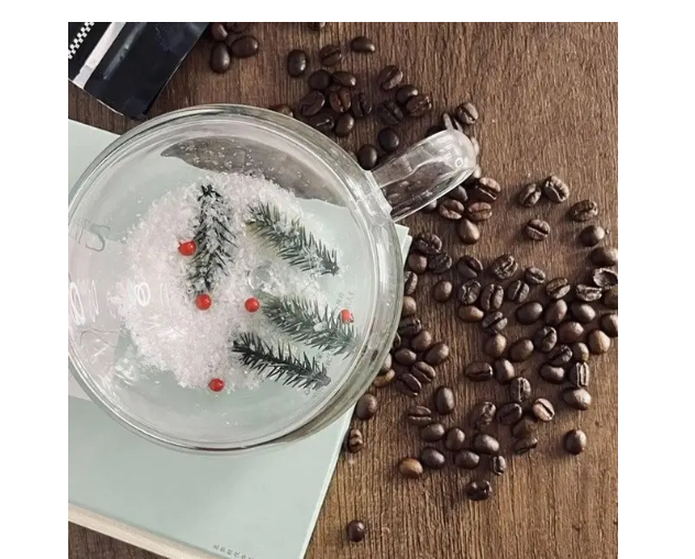 Чашка Kamille Сніг з ялинкою з подвійним дном з боросилікатного скла 300 мл (21200693) - фото 2 Чашка Kamille Сніг з ялинкою з подвійним дном з боросилікатного скла 300 мл (21200693) - фото 2