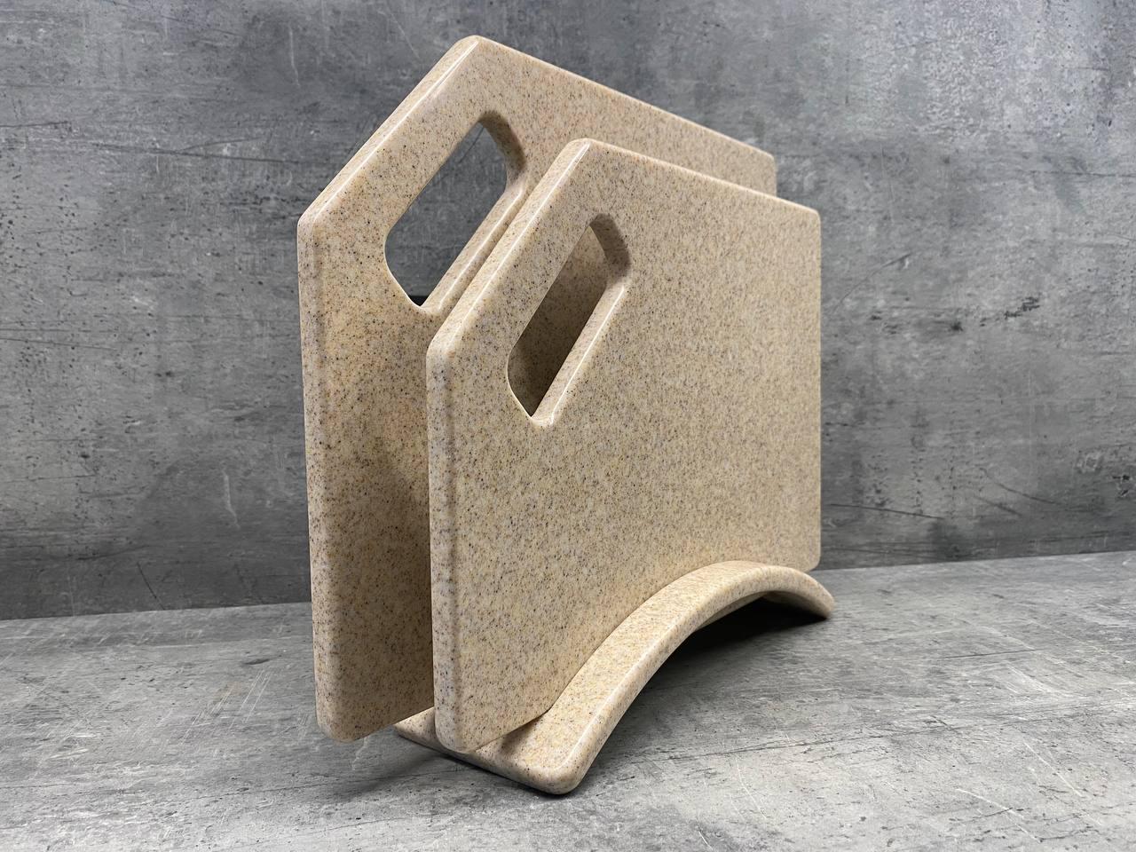 Набор досок кухонных Navajo из искусственного камня на подставке 2 шт. (221) - фото 4 Набор досок кухонных Navajo из искусственного камня на подставке 2 шт. (221) - фото 4