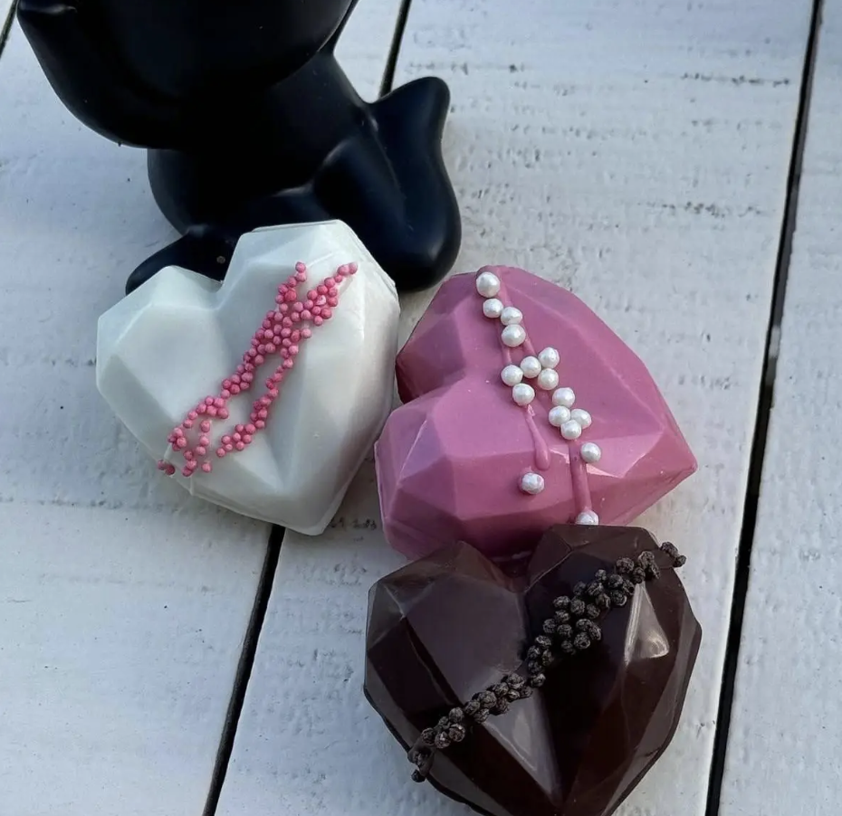 Подарочный набор 7 шт. какао бомбочек сердца с маршмеллоу шоколадный подарок Белое сердце (Е500236) - фото 6