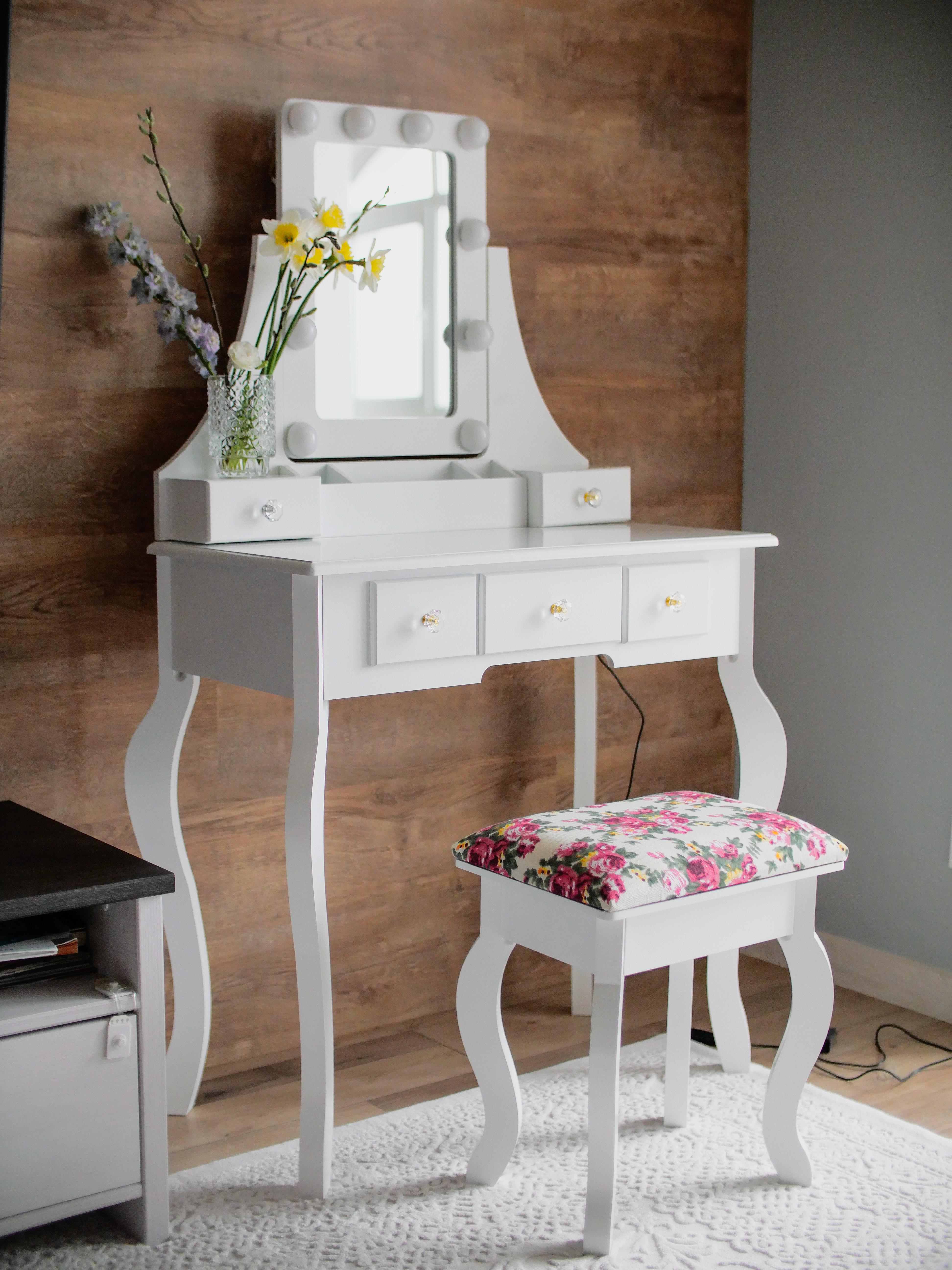 Туалетний столик з підсвіткою Bonro В-065L червона табуретка (20000035) - фото 19 Туалетний столик з підсвіткою Bonro В-065L червона табуретка (20000035) - фото 19