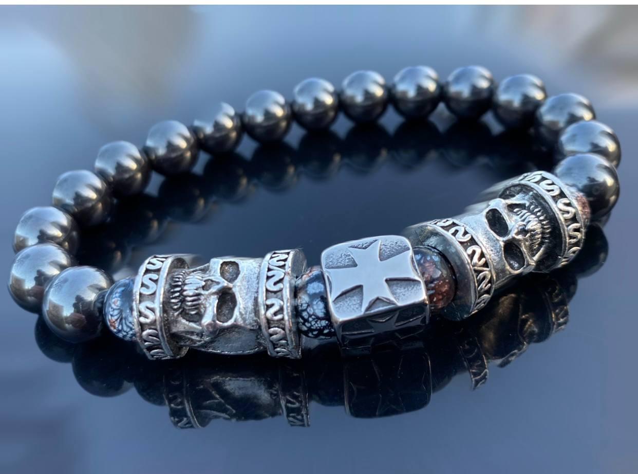 Браслет LITAURS из натурального камня гематит d 10 мм и металлическими вставками L 18-21 см (24113-1)