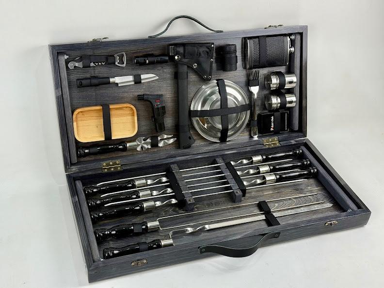 Набір шампурів подарунковий Богатир великий з нержавіючої сталі в дерев'яному кейсі Чорний (21-10-KS-7514) - фото 8 Набір шампурів подарунковий Богатир великий з нержавіючої сталі в дерев'яному кейсі Чорний (21-10-KS-7514) - фото 8