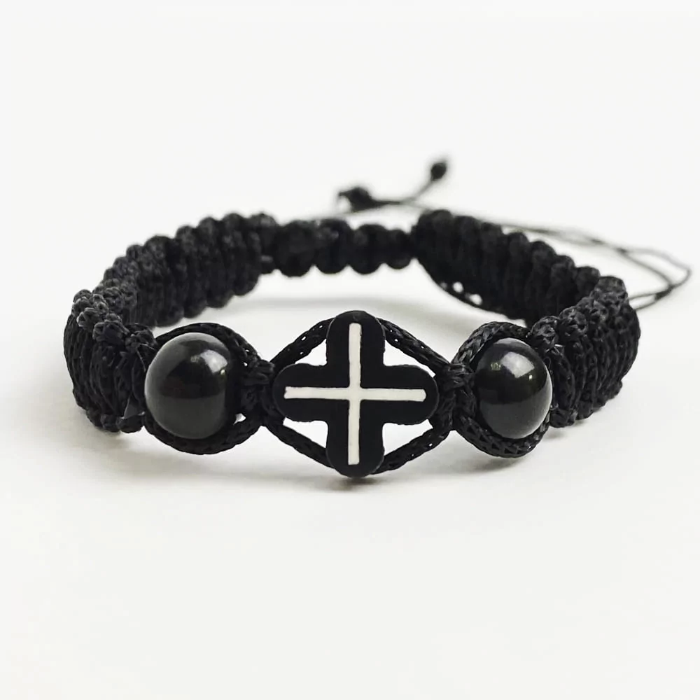 Браслет плетенный с квадратным белым крестом (8217-026)