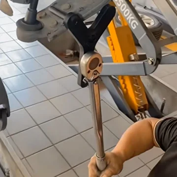 Инструмент для снятия нижнего рычага подвески авто и шаровой опоры AN00398 - фото 9 Инструмент для снятия нижнего рычага подвески авто и шаровой опоры AN00398 - фото 9