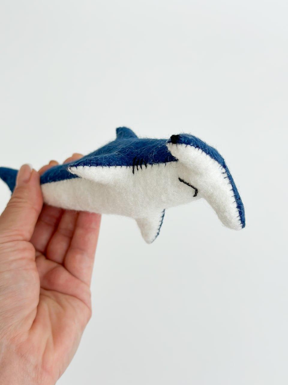 Мягкая игрушка фетровая акула-молот ручная работа (29472365) - фото 2 Мягкая игрушка фетровая акула-молот ручная работа (29472365) - фото 2