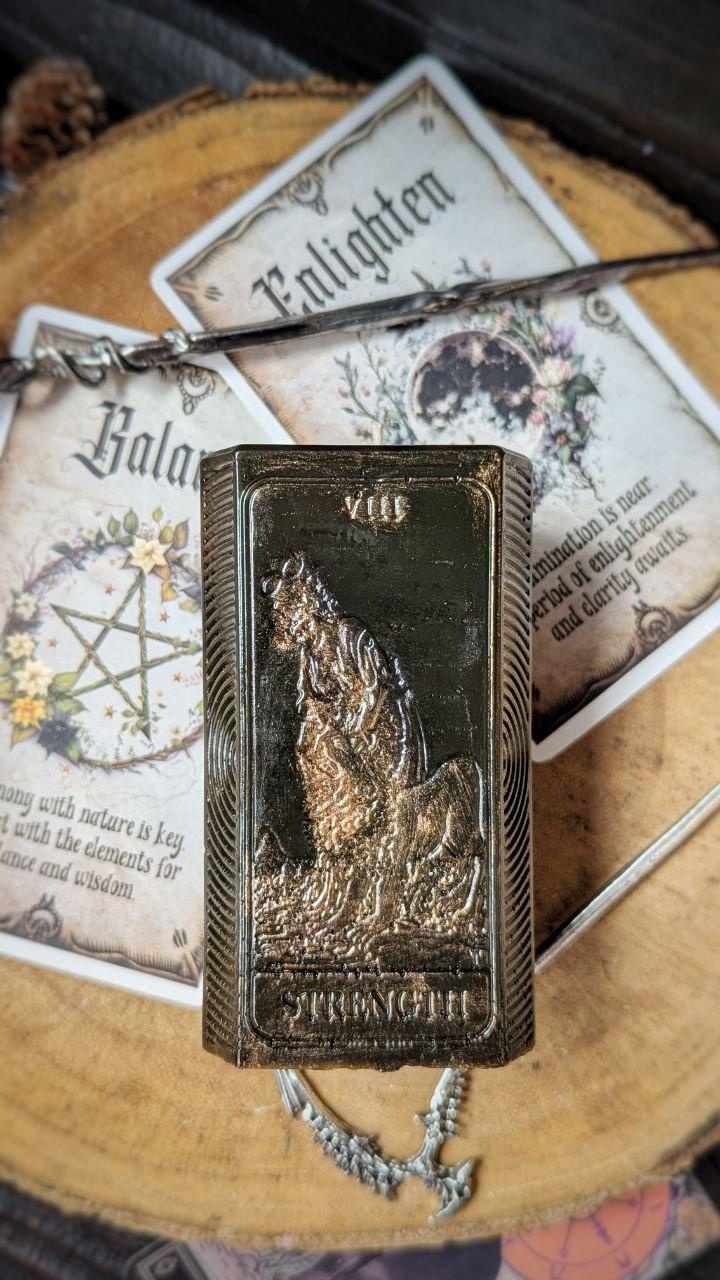 Свеча восковая Сила таро