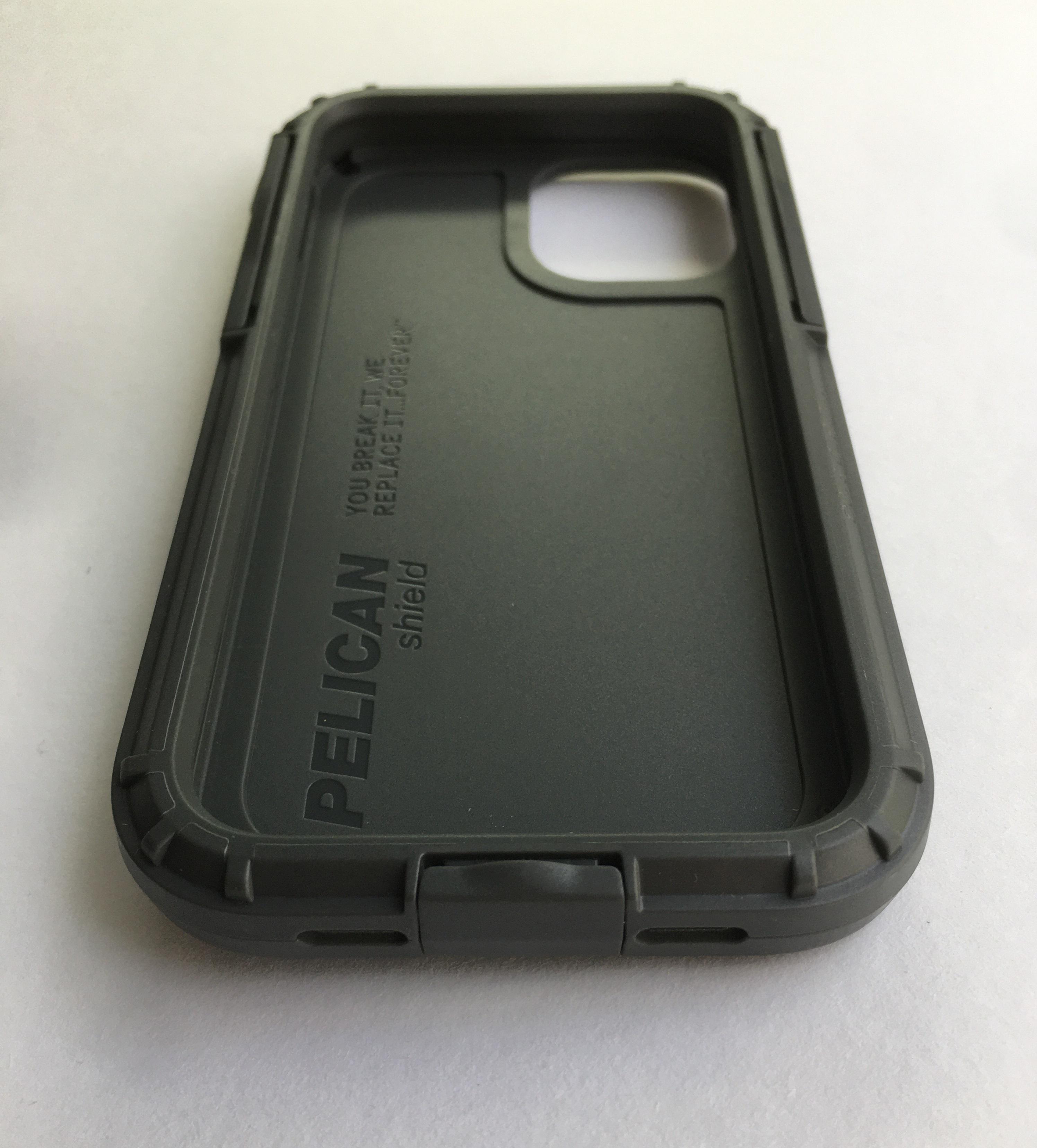 Чехол противоударный с клипсой Pelican Shield G10 для iPhone 12/12 Pro (6.1") Grey - фото 3