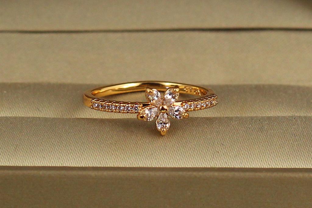 Кольцо Xuping Jewelry Цветок блеска р. 16 Золотистый (35435590) Кольцо Xuping Jewelry Цветок блеска р. 16 Золотистый (35435590)