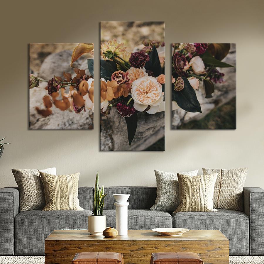 Картина на холсте триптих Композиция диких цветов 141x90 см (929-32)