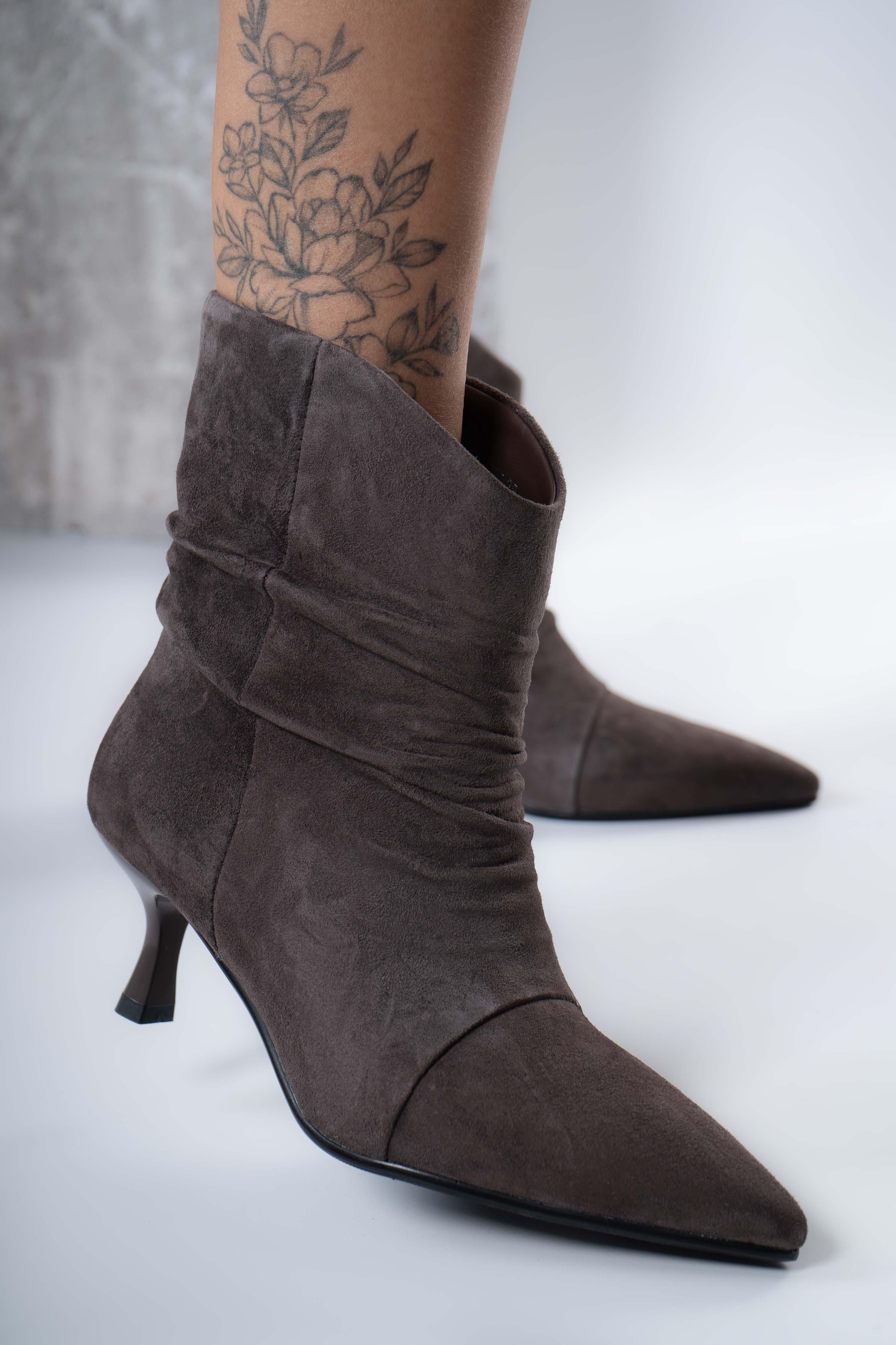 Ботинки женские Where Uweare JA206-M320-P1395 натуральная замша р. 40 Коричневый (346773_40)