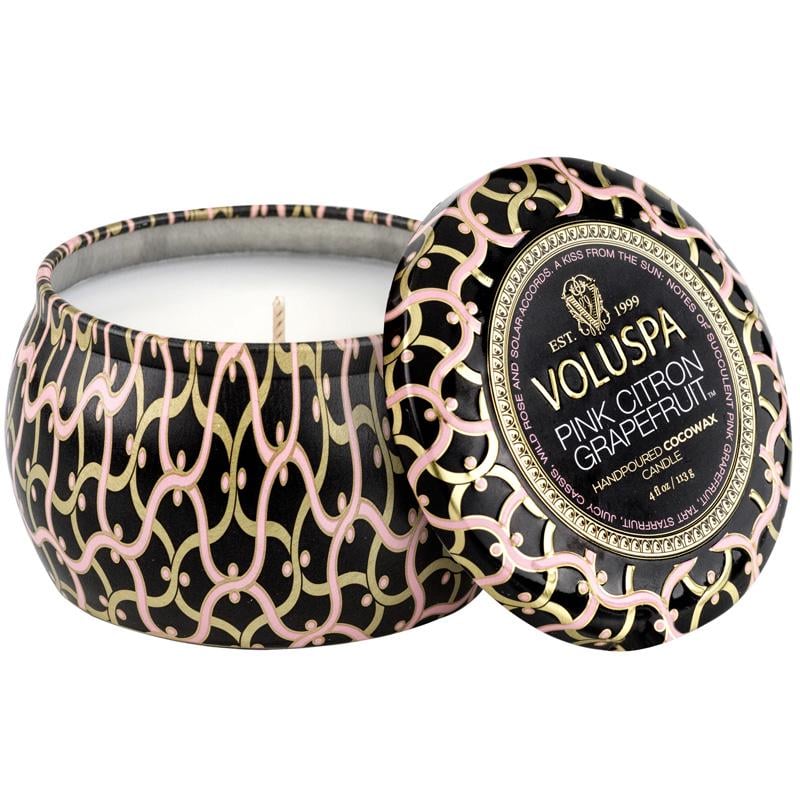Свеча ароматическая Voluspa Maison Noir Pink Citron Grapefruit 113 г металлическая шкатулка (111002683)