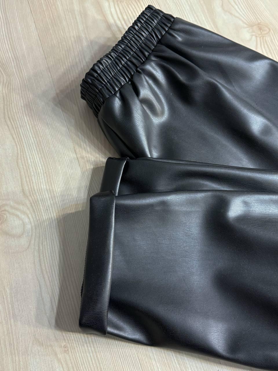 Брюки женские Gritana 237 из экокожи МОМ на резинке большие размеры 4XL Черный (5533) - фото 10