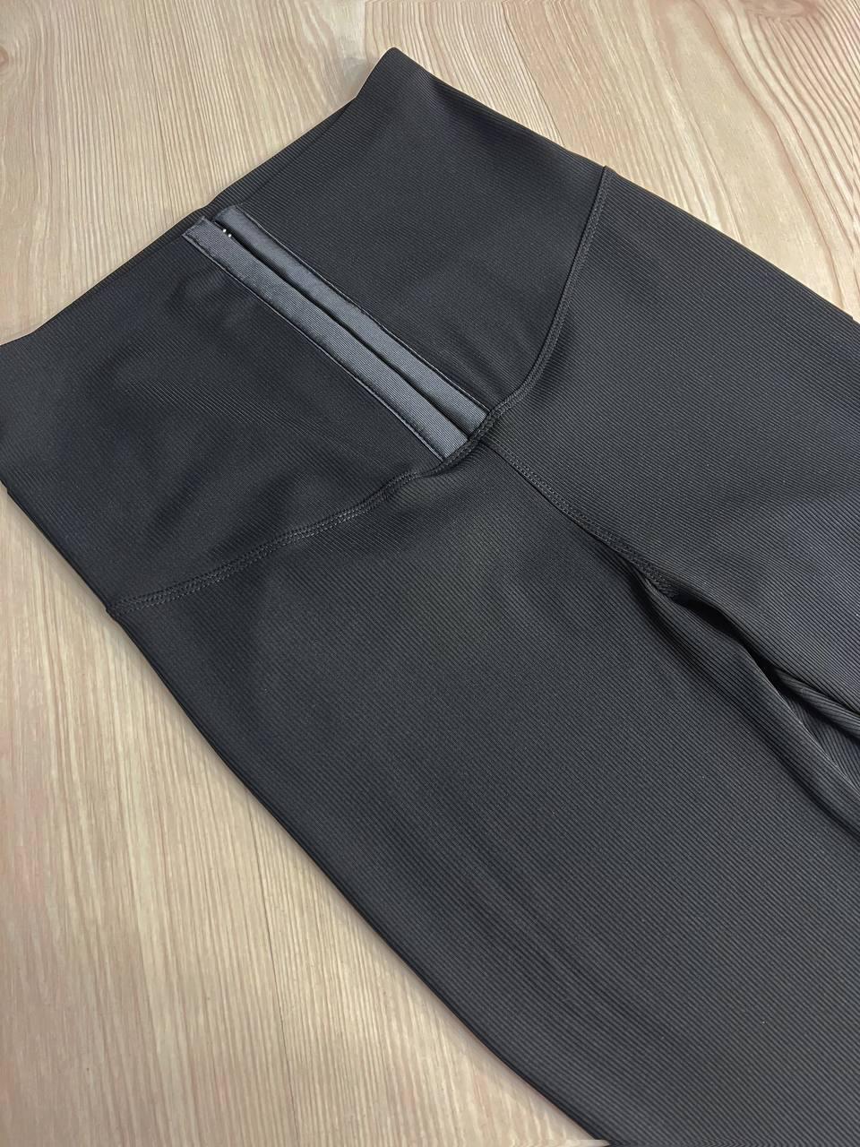 Лосини жіночі Kenalin D2 корсет на гачках в рубчик тонкі 2XL/3XL Чорний (3969) - фото 5 Лосини жіночі Kenalin D2 корсет на гачках в рубчик тонкі 2XL/3XL Чорний (3969) - фото 5