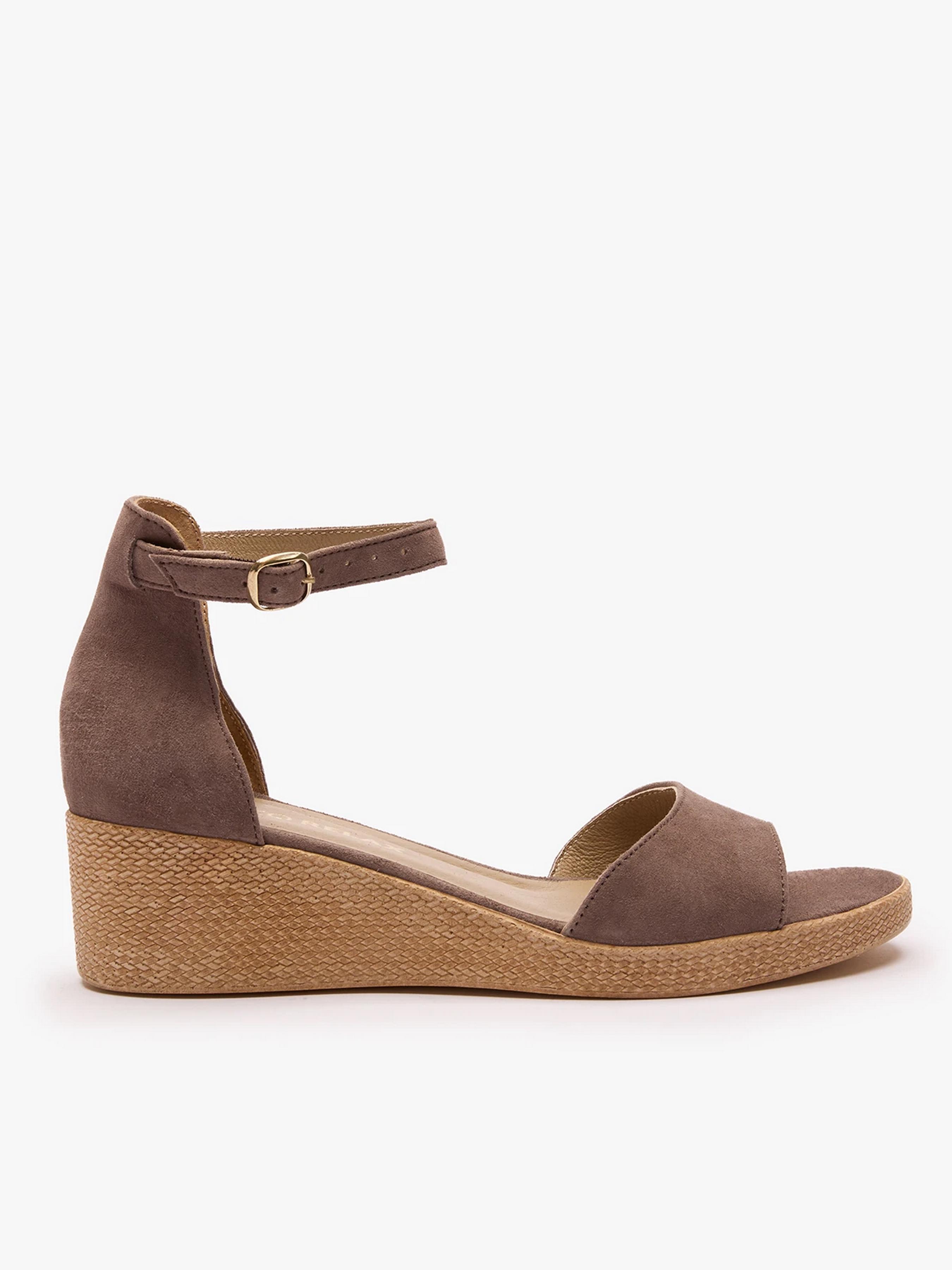 Босоножки женские на замшевой танкетке RYLKO р. 39 Коричневый (3MBP6_V_ _4FV)