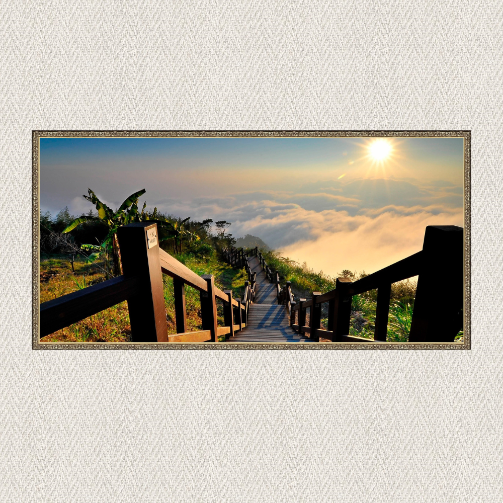Картина-постер на стіну інтер'єрна ORIGAMI Пейзаж Вище хмар OP5210 велика з золотистою багетною рамкою 120х60 см