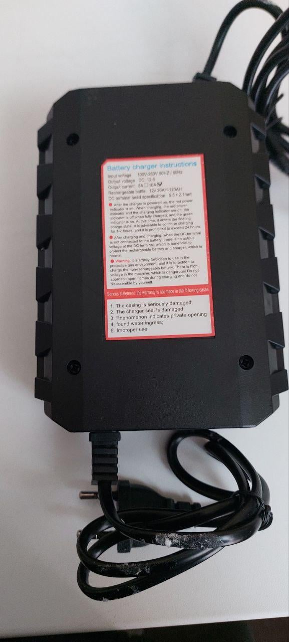 Акумулятор Weekender 100 Ah 12V з зарядним пристроєм та рюкзаком-чохлом - фото 8 Акумулятор Weekender 100 Ah 12V з зарядним пристроєм та рюкзаком-чохлом - фото 8