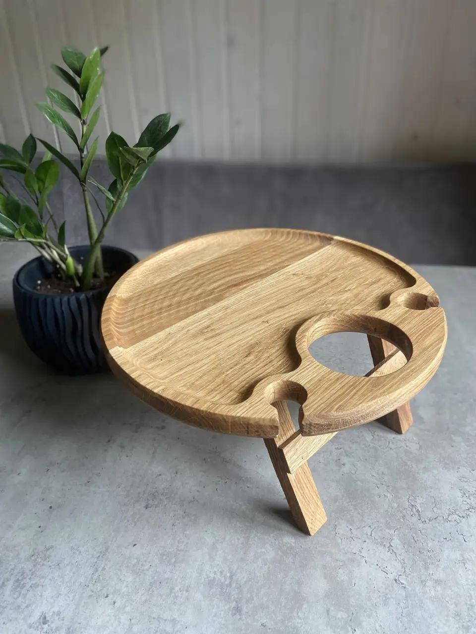 Менажница на ножках круглая на 1 секцию с отделениями для бокалов и бутылки 35 см (ст-52)