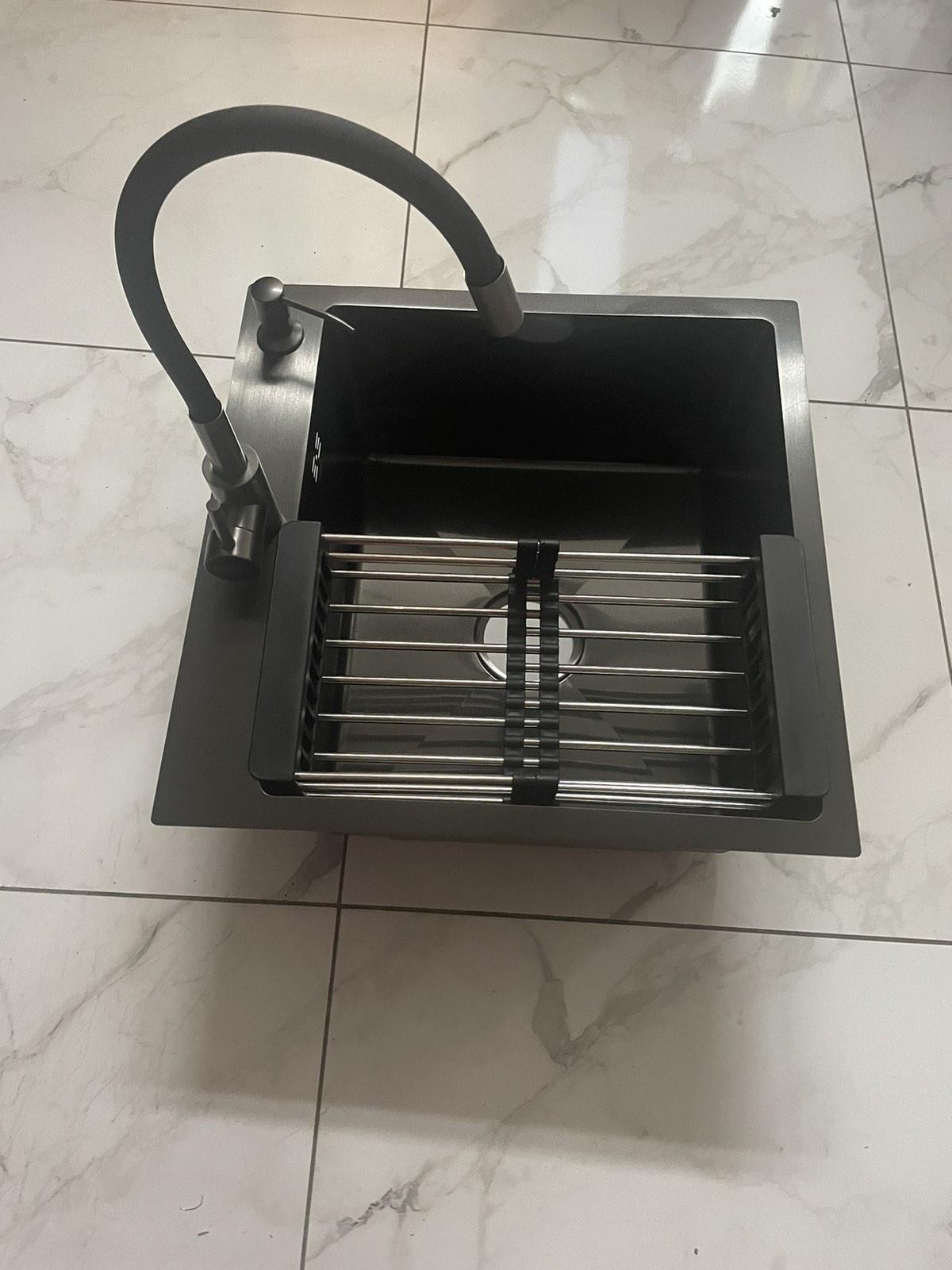 Мойка кухонная Lidz 5050 Черный/смеситель для кухни Kraft гибкий Черный - фото 6 Мойка кухонная Lidz 5050 Черный/смеситель для кухни Kraft гибкий Черный - фото 6