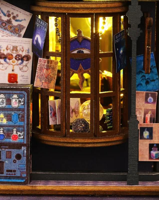 Конструктор-румбокс DIY House Замок чарівника з підсвічуванням 25х20х22 см (2104618650) - фото 5 Конструктор-румбокс DIY House Замок чарівника з підсвічуванням 25х20х22 см (2104618650) - фото 5