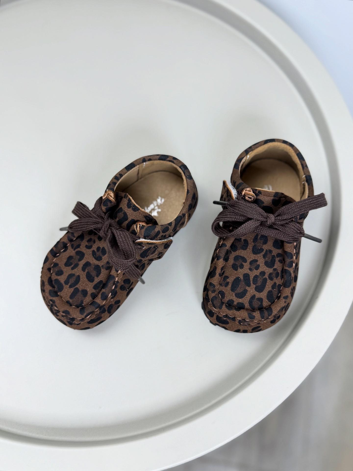 Туфлі дитячі 1600 р. 28 Коричневий (30101242) Туфлі дитячі 1600 р. 28 Коричневий (30101242)