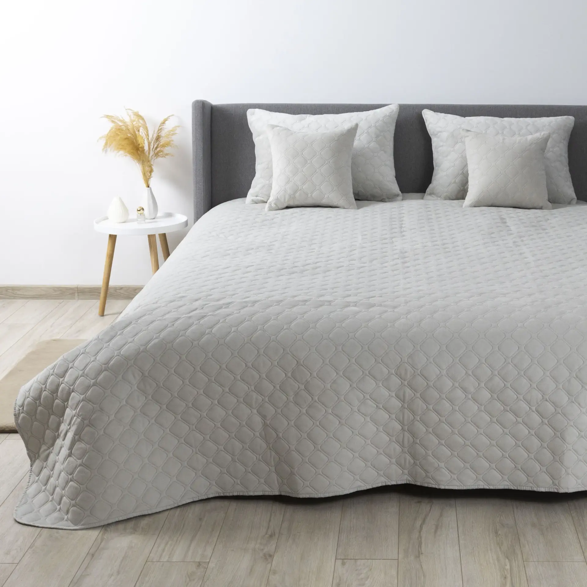 Покрывало велюровое без наволочек 150х210 см Серый