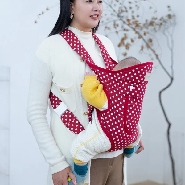 Слинг для малышей с разными способами ношения Красный (F00004) - фото 4 Слинг для малышей с разными способами ношения Красный (F00004) - фото 4