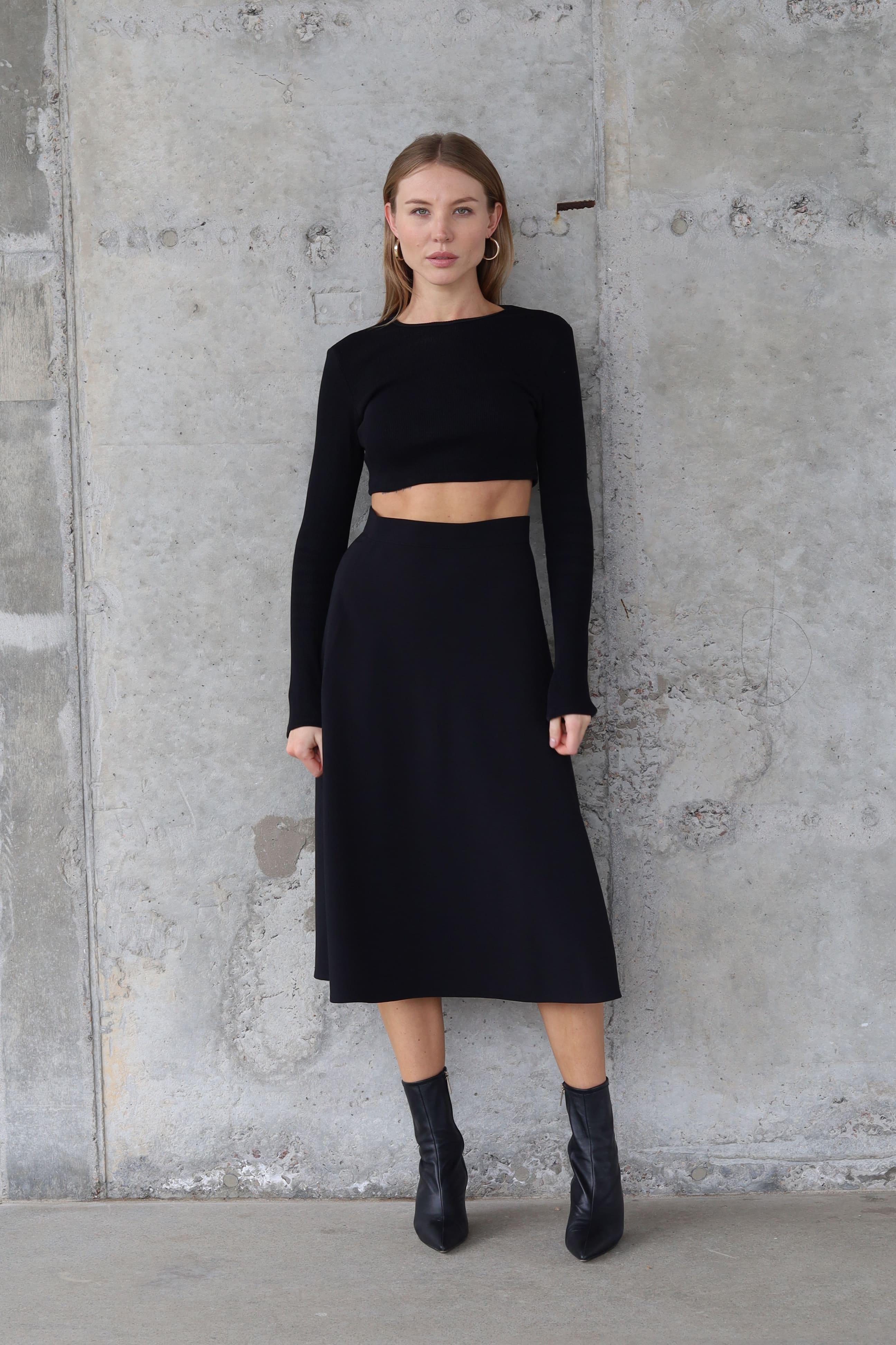 Спідниця-трапеція міді Дика Спідниця XXS Чорний (3001) Спідниця-трапеція міді Дика Спідниця XXS Чорний (3001)