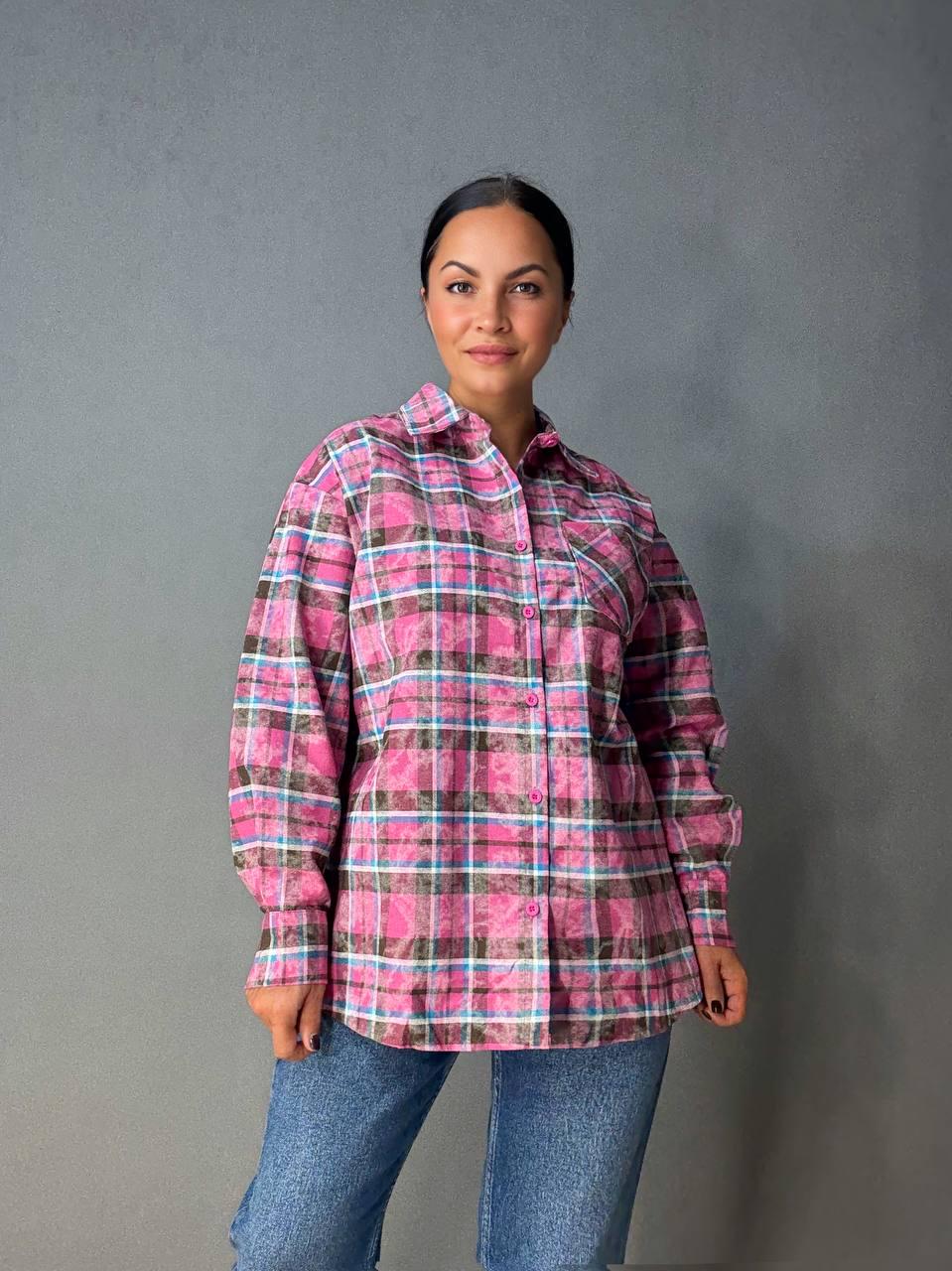 Рубашка женская YZY 7765 в клетку оверсайз широкая вареная OS Малиновый (4922)