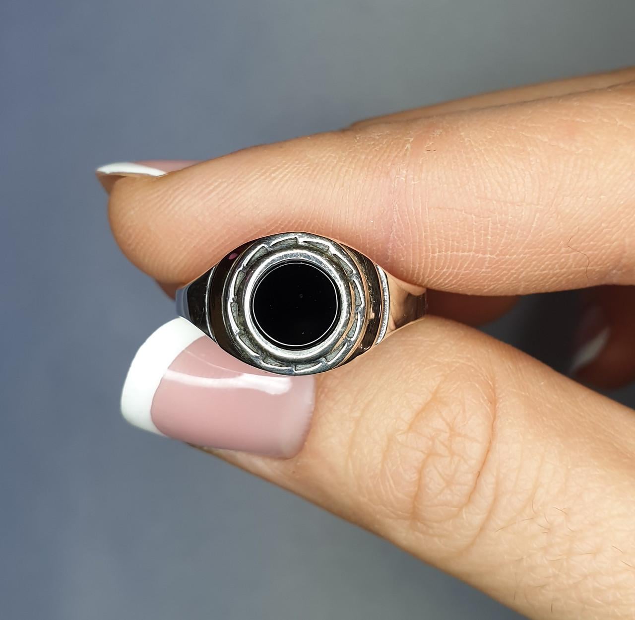 Кольцо серебряное Фауст с ониксом 3,98 г р. 21,5 (1609581977)