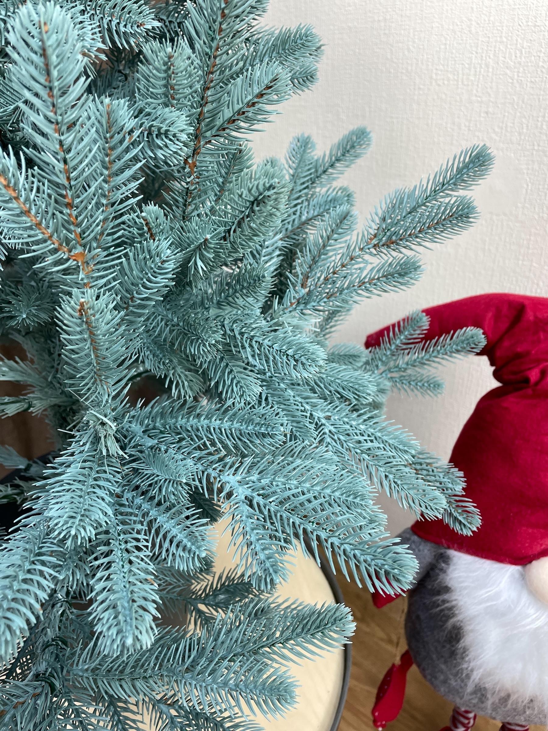 Штучна ялинка лита Traditional в горщику 90 см Блакитний (Н01022) - фото 6 Штучна ялинка лита Traditional в горщику 90 см Блакитний (Н01022) - фото 6