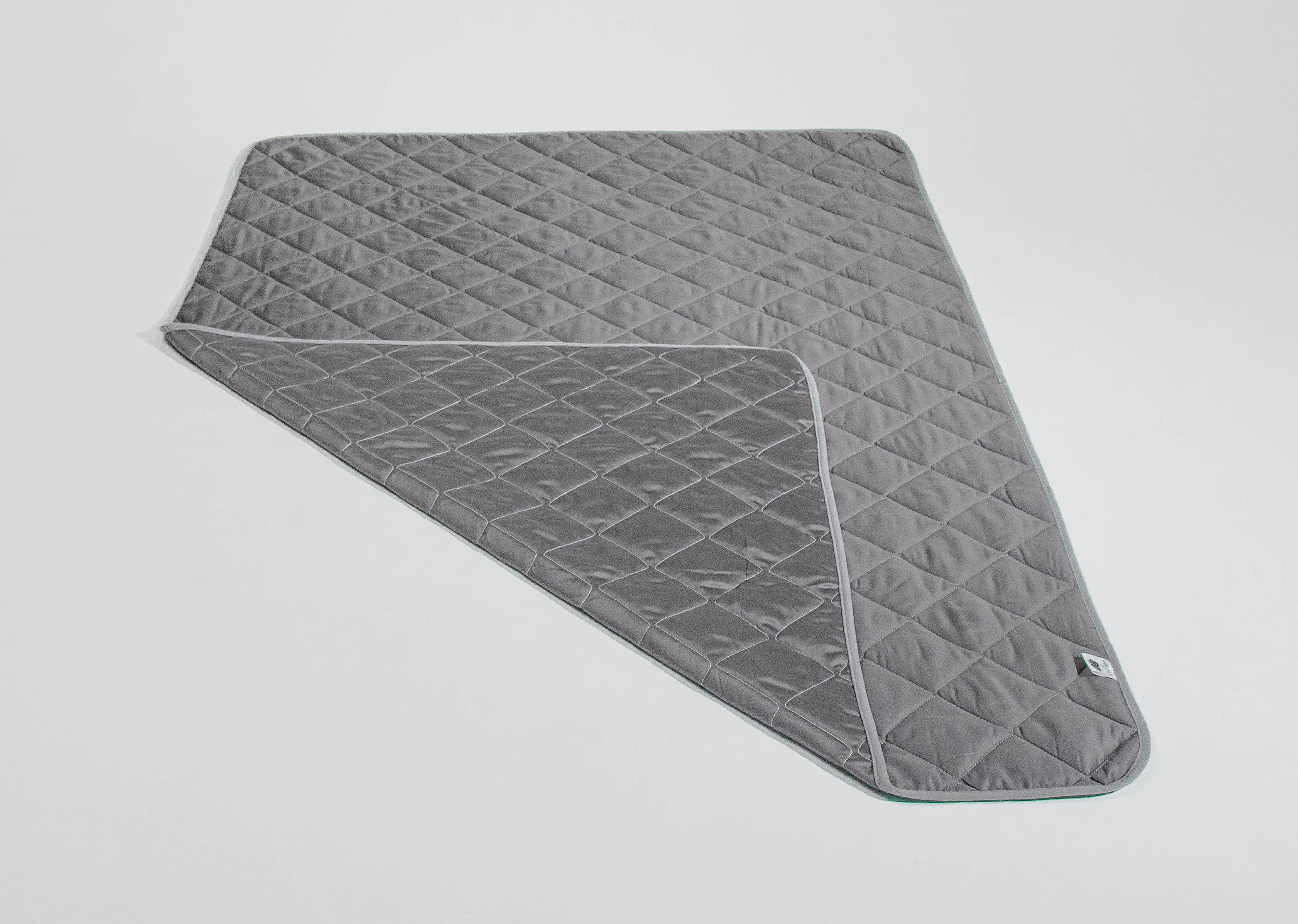 Ковдра з овечої вовни мериносів MERINO літня сатин 160х200 см Графітовий (HLZ245SGS) - фото 4 Ковдра з овечої вовни мериносів MERINO літня сатин 160х200 см Графітовий (HLZ245SGS) - фото 4