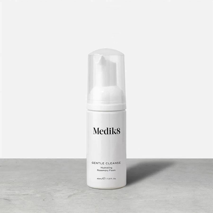 Увлажняющая пенка для умывания с розмарином Medik8 Gentle Cleanse 40 мл (1837713051)