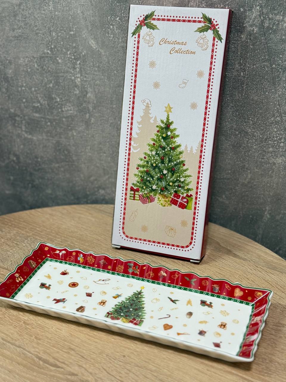Блюдо сервировочное новогоднее Lefard Christmas Delight фарфоровое 30.5х11,5 см Белый/Красный (985-208)