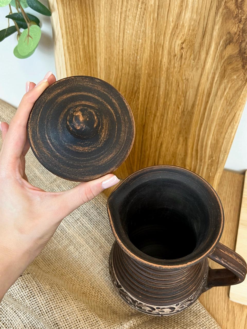 Компотник керамический глиняный резной с ручкой ангоб 1,5 л (3001-40) - фото 5 Компотник керамический глиняный резной с ручкой ангоб 1,5 л (3001-40) - фото 5