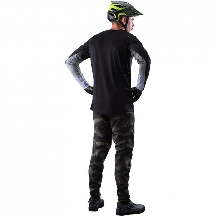 Брюки TLD Skyline Pant Brushed S Camo Military - фото 4