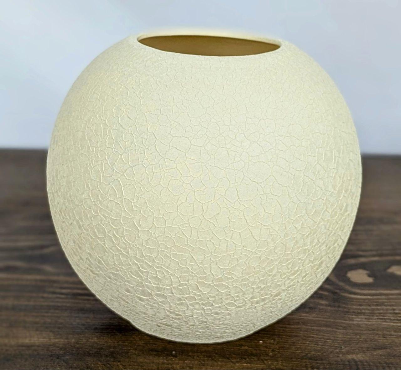 Ваза Nana Ceramics Шар шелк 16 см Бежевый