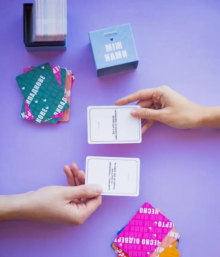 Настільна гра "Між нами" (1879960485) - фото 2 Настільна гра "Між нами" (1879960485) - фото 2