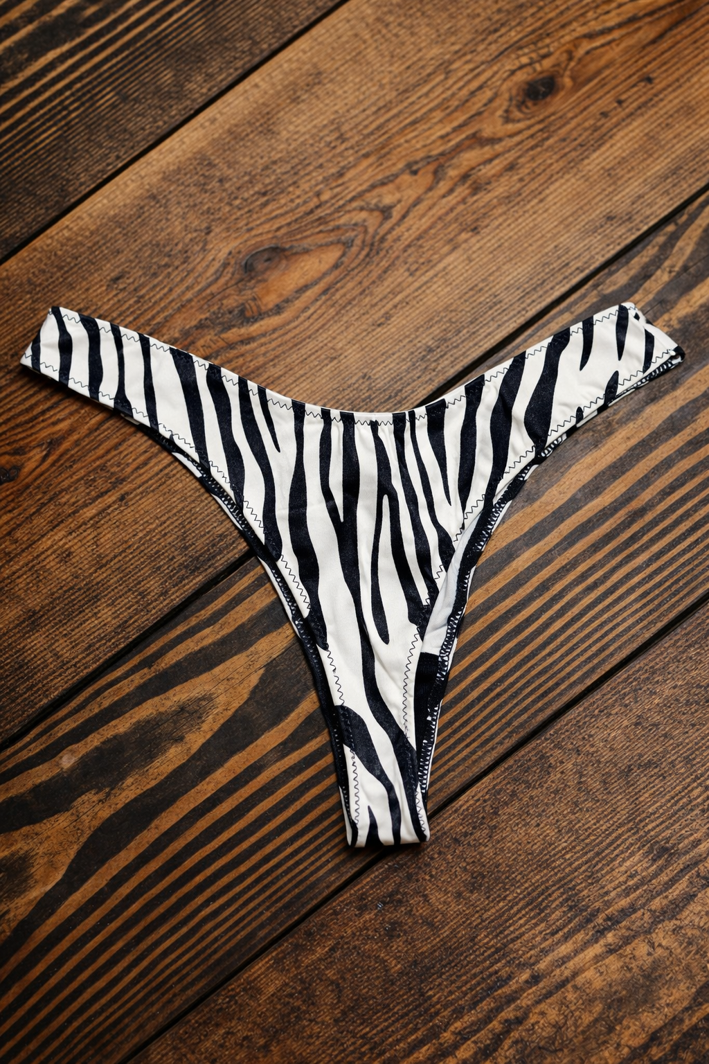 Трусы женские стринги из эластичной микрофибры XL (8897-6)