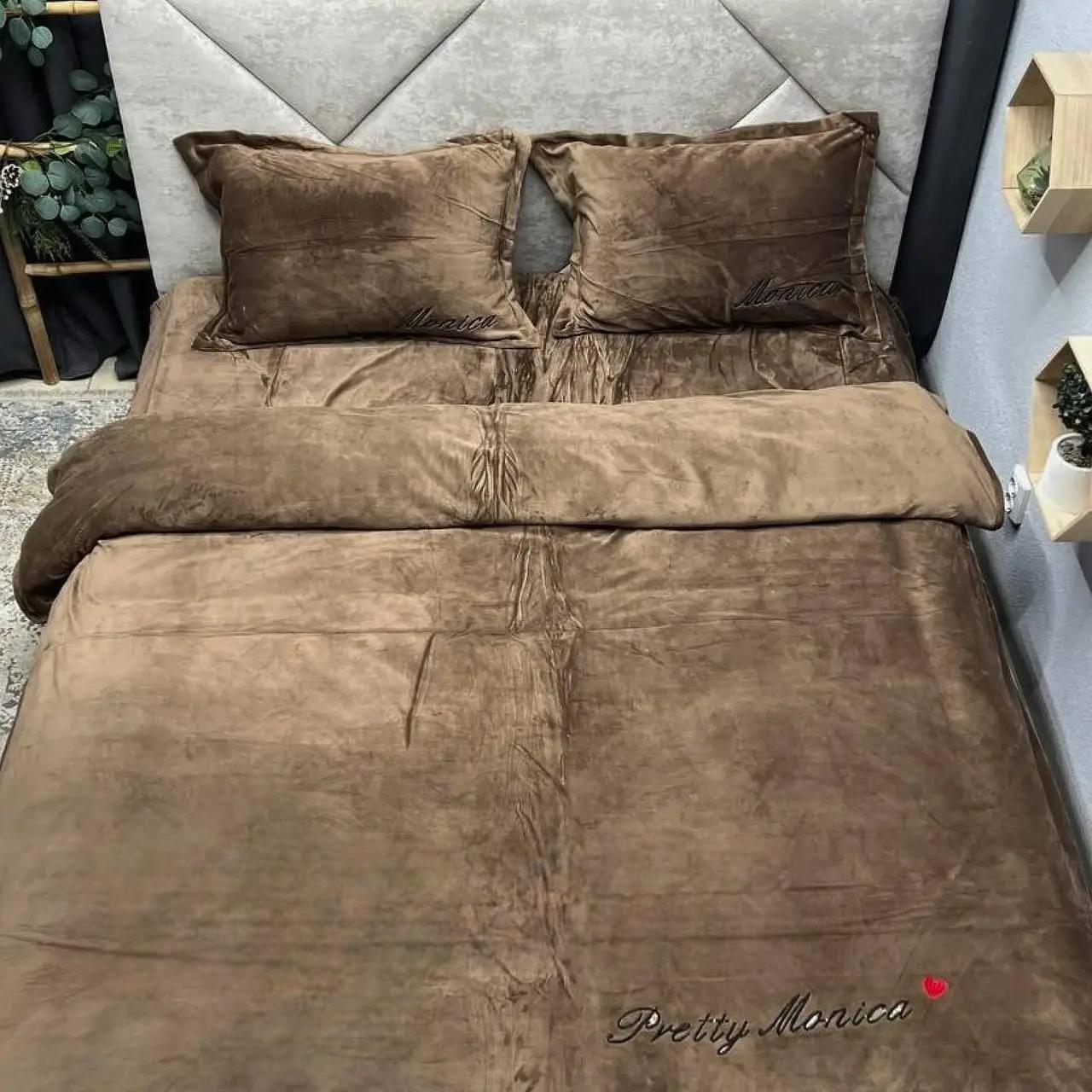 Комплект постельного белья 200х230 см наволочка 50х70 см 2 шт. Коричневый (П4К-monEV-002-02)