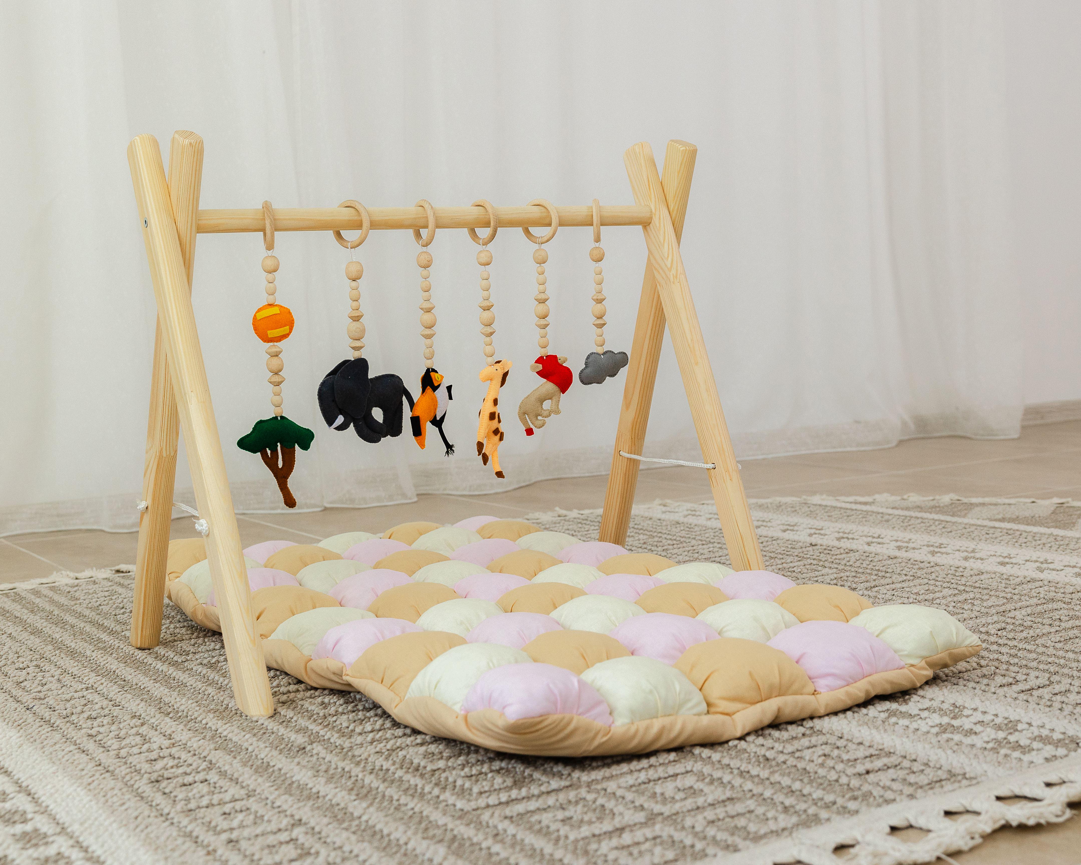 Мобиль деревянный Монтессори Сафари с матрасом Лисенок (0002328)