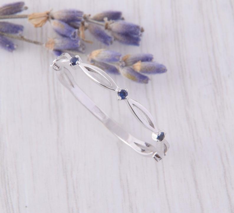 Кільце з білого золота із сапфірами (2248184463)