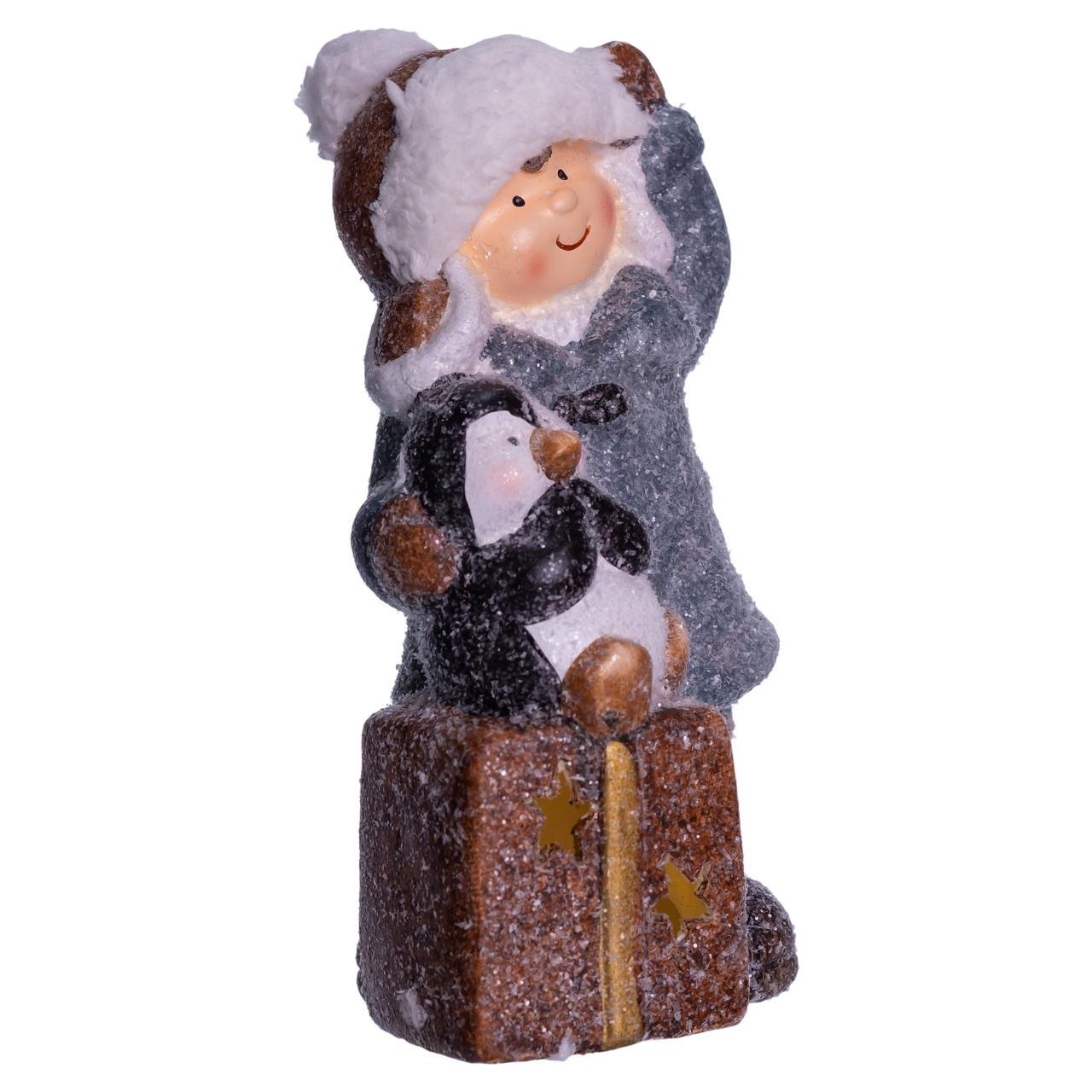 Фігурка з підсвіткою Дівчинка з подарунком CR-5-18 9х10х19 см (29912969)