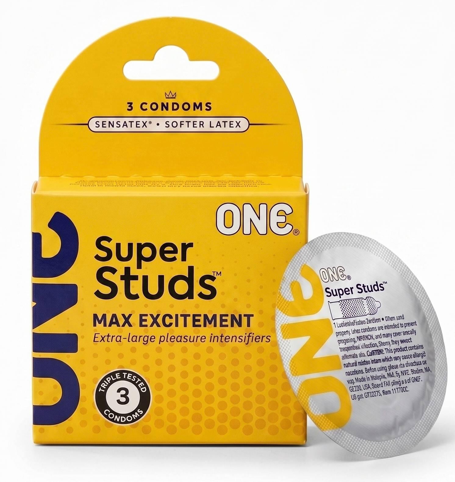 Презервативи ONE Super Studs з шипами та точками 3 шт.