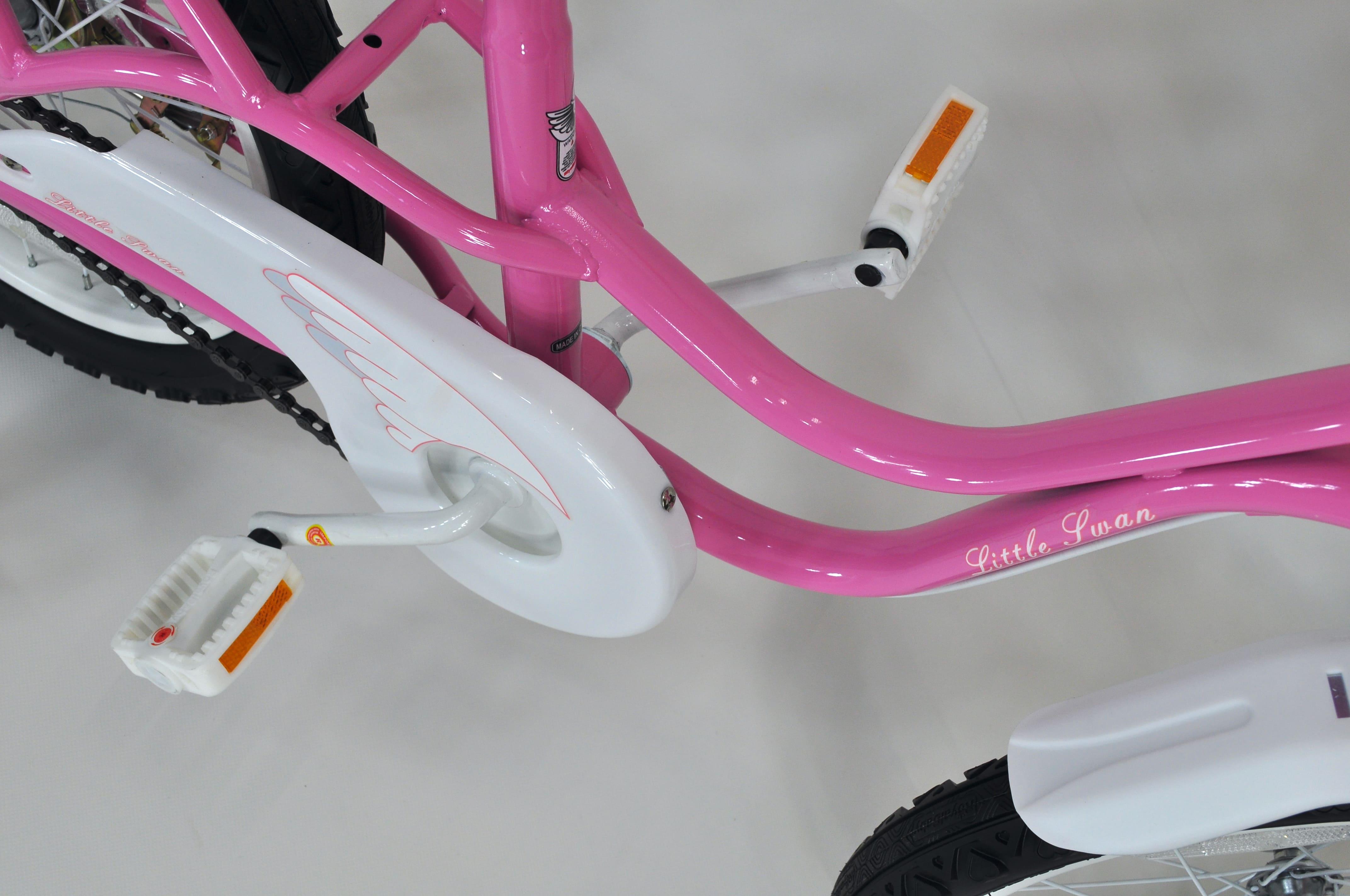 royal baby little swan 16