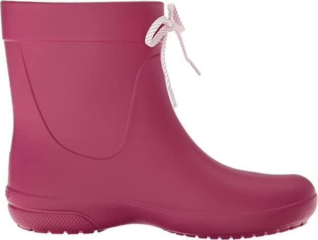 Чоботи жіночі гумові Crocs Freesail Shorty Rain Boot Berry р. 35 Яскраво-рожевий (10404) - фото 6