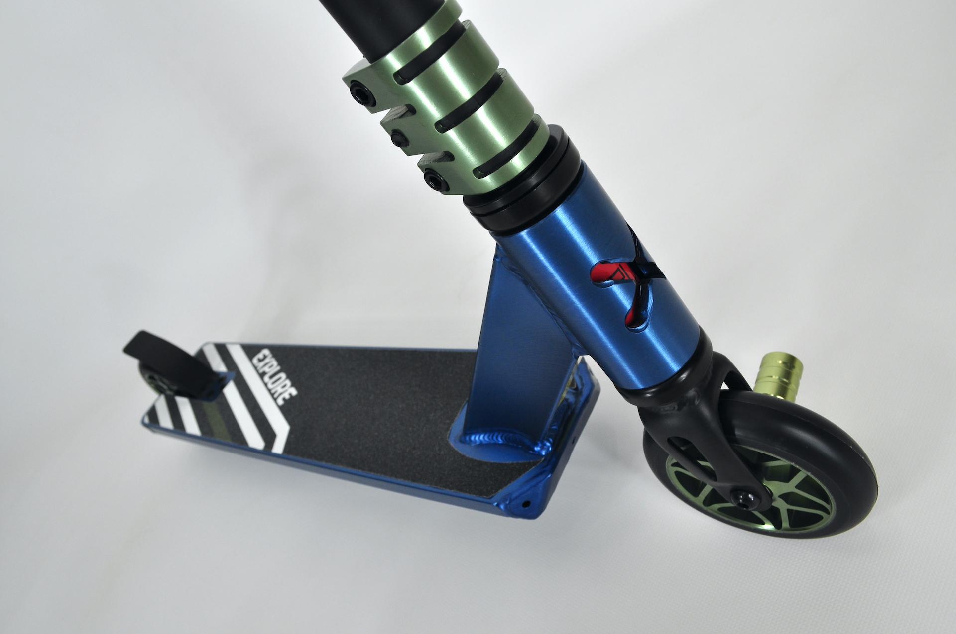 Самокат трюковий Explore Leidart Grand + пега Синій/Зелений - фото 8 Самокат трюковий Explore Leidart Grand + пега Синій/Зелений - фото 8