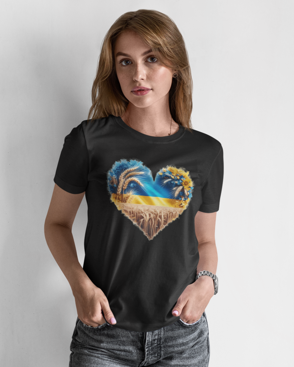 Футболка женская Mishe 21100001 патриотическая с сердцем S Черный (21100001_12) Футболка женская Mishe 21100001 патриотическая с сердцем S Черный (21100001_12)