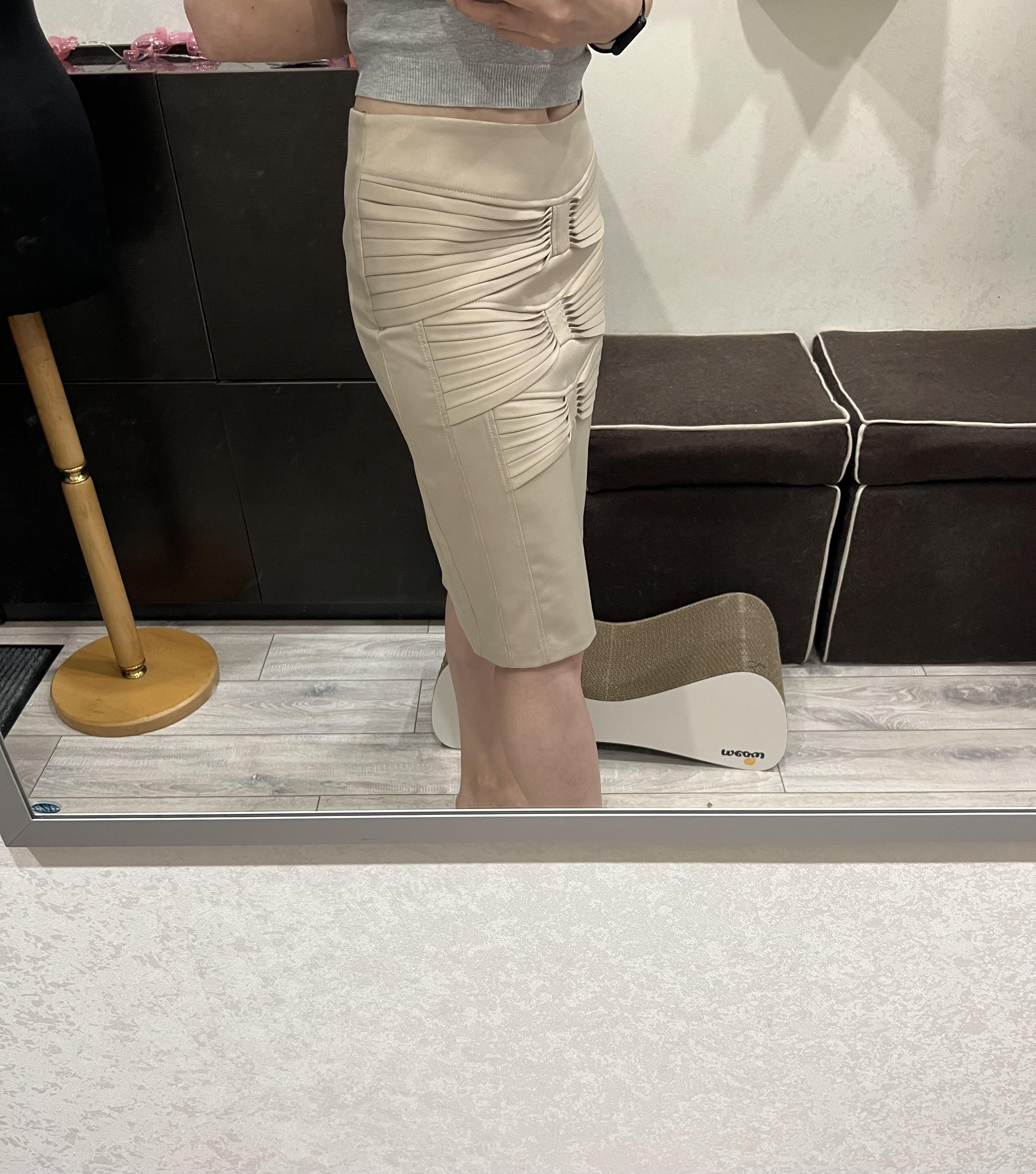 Спідниця Solomea Lux з декором 4XL Бежевий (2330956) - фото 4 Спідниця Solomea Lux з декором 4XL Бежевий (2330956) - фото 4