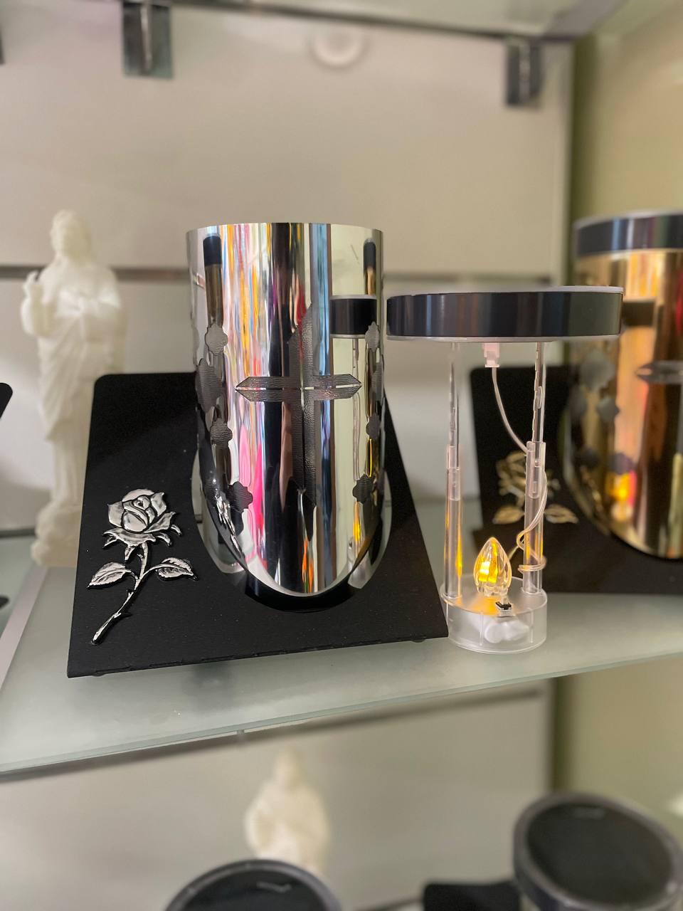 Лампадка с функцией вазы на солнечной батарее с подставкой металлическая Серебряный (1331) - фото 4 Лампадка с функцией вазы на солнечной батарее с подставкой металлическая Серебряный (1331) - фото 4